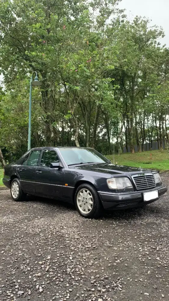 Mercedes-Benz E320 Masterpiece