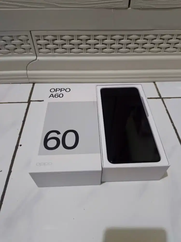 Oppo a60 8/128  second