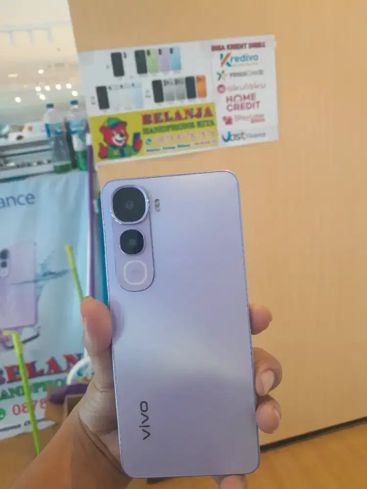 VIVO Y 400 8 GB/ 128 GB