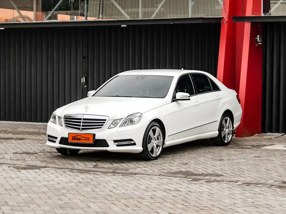 Mercy E250 Avantgarde AMG Packed Matic 2013 putih pakai 2014 ganjil