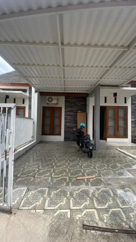Rumah strategis ums
