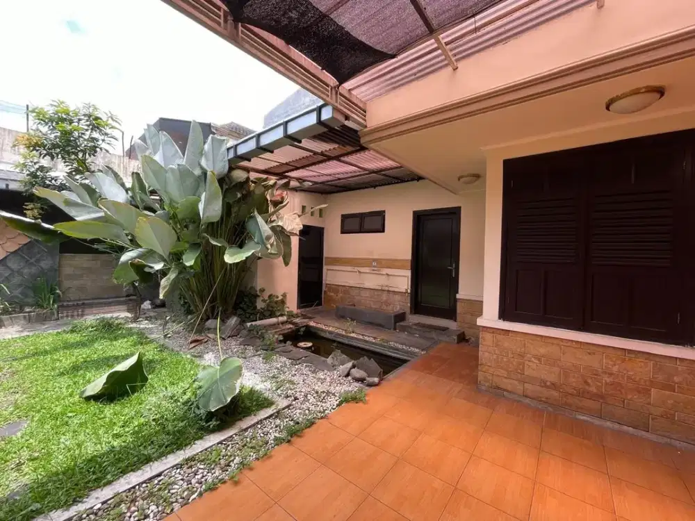 Disewakan Rumah cocok buat Usaha di Jl. Guntur, Tengah Kota Malang