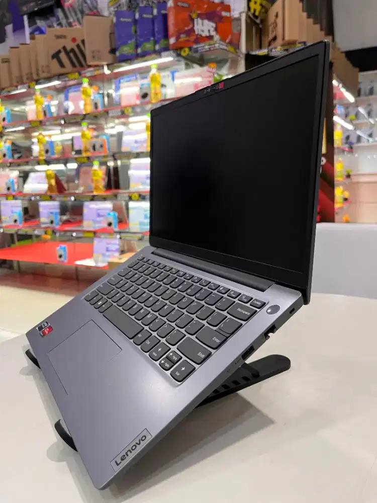Lenovo Ideapad V14