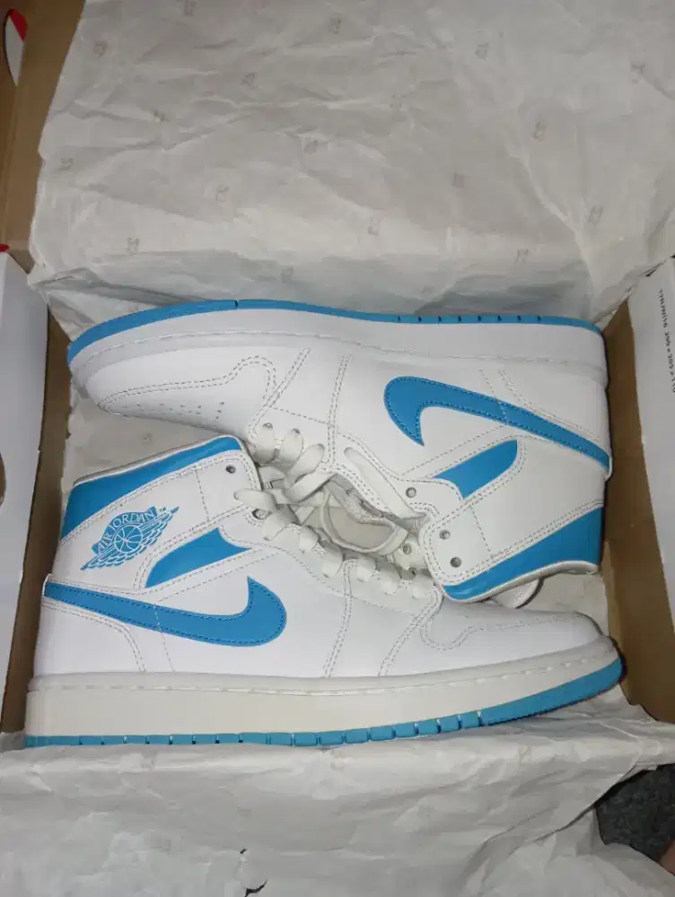 FS Nike Air Jordan 1 Mid UNC size 38.5