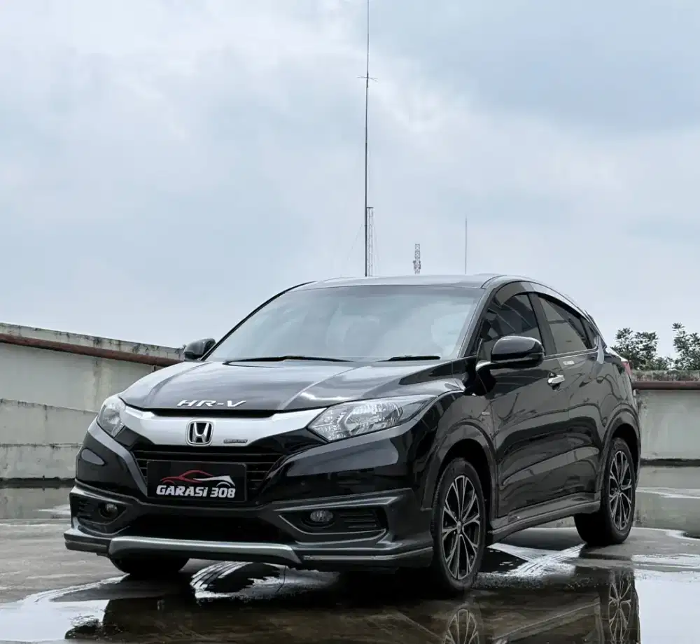 Honda HR-V 1.5 E AT Muhen 2018 Warna Hitam