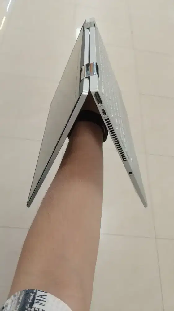 Laptop HP Pavilion Touchscreen Lipat Mulus Seperti Baru