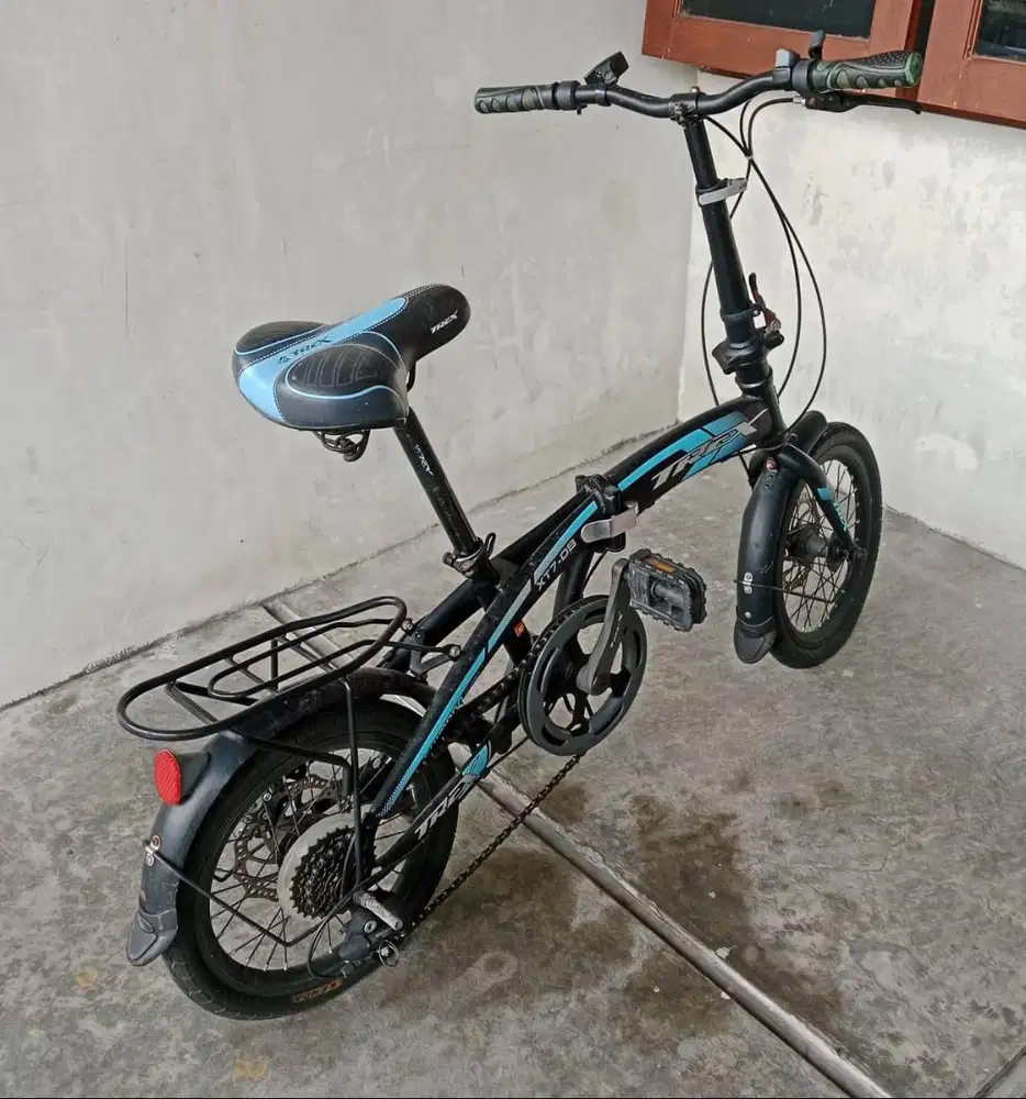 Sepada Lipat Trex XT 7