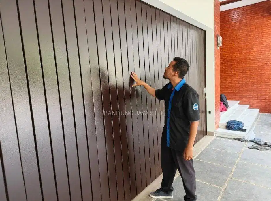 Menjual Pintu Garasi, Pintu Henderson Geser Dan Lipat Poeder Coating