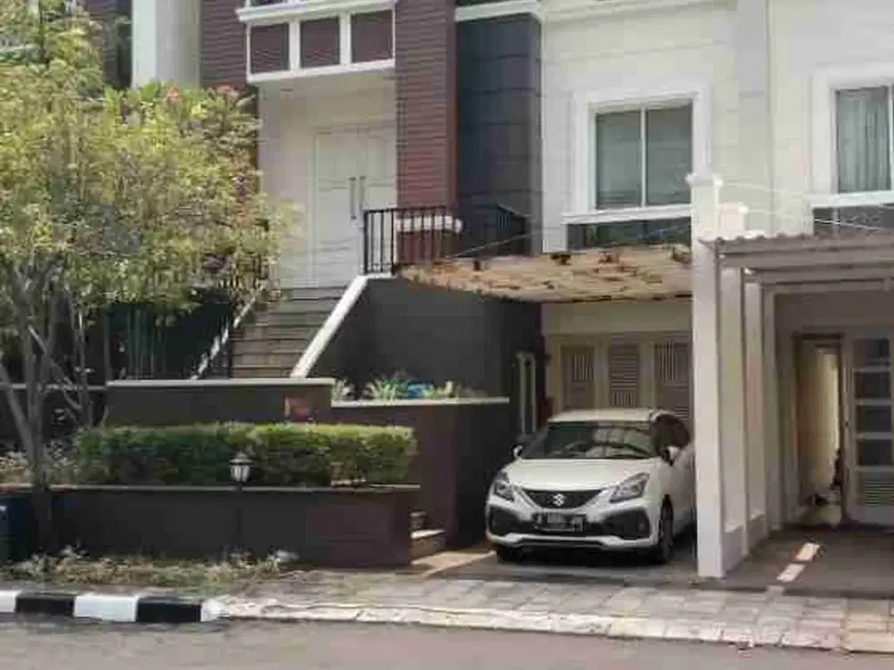 DiJual rumah The villas 3 lantai di Mall of indonesia