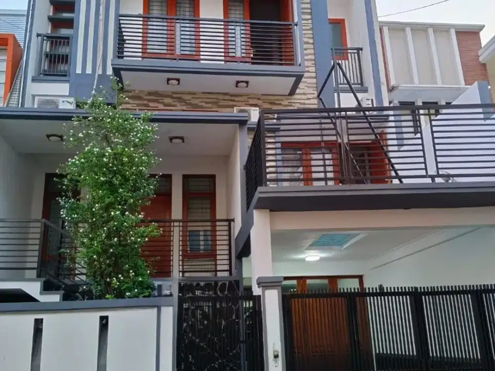 DIJUAL DAN DISEWA SEGERA RUMAH LUX 4 LANTAI DEKAT  SUDIRMAN SEMANGGI - JAKARTA