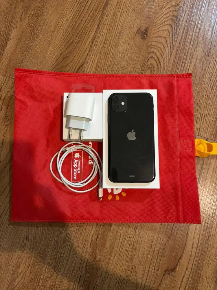 iPhone 11 128GB - Black (second)