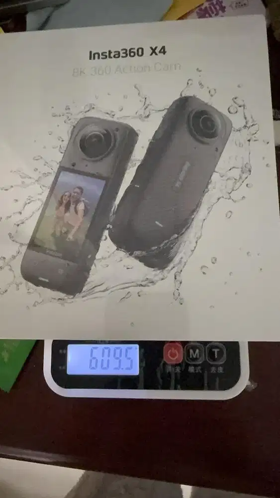 Di jual insta360 X4 new segel belum ada aktivasi plus kelengkapannya