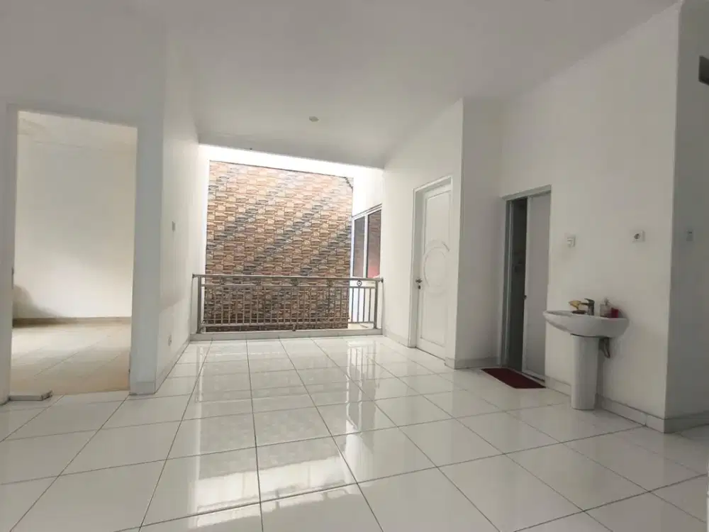 Dijual Rumah Cantik Di Modernland Tangerang Siap Huni