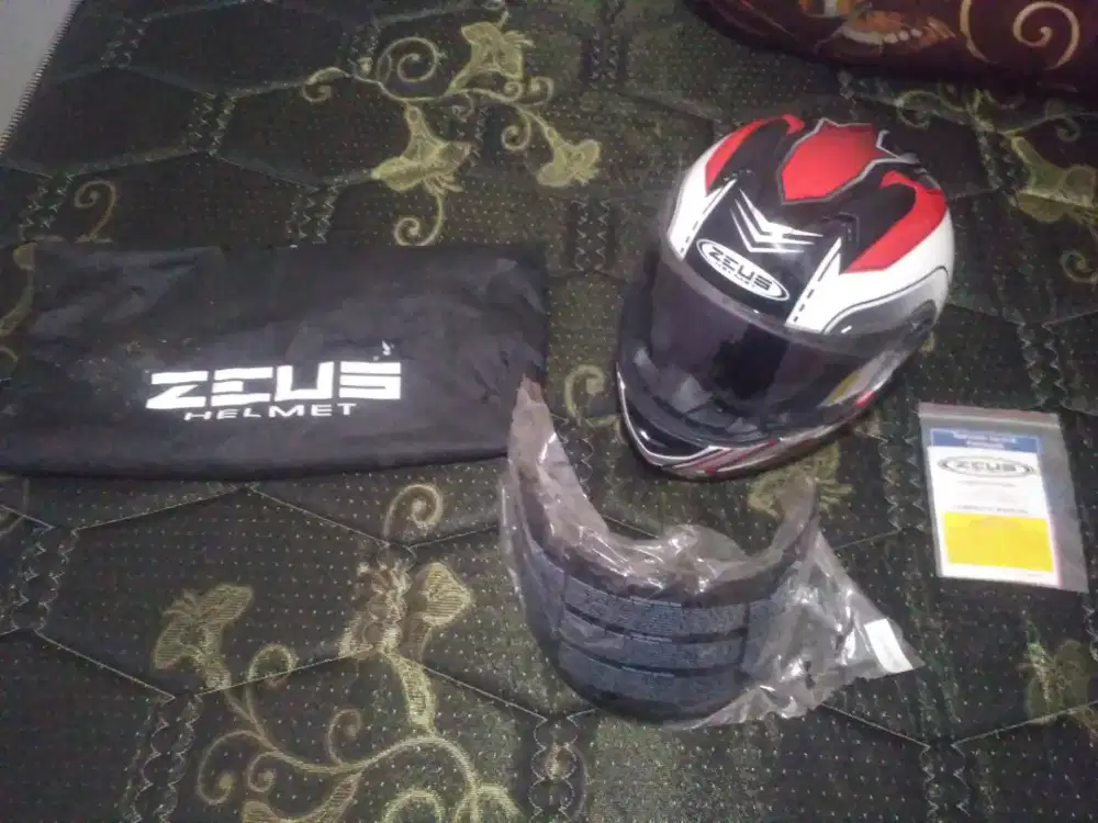 Helm ZEUS Full Face (Ori)
