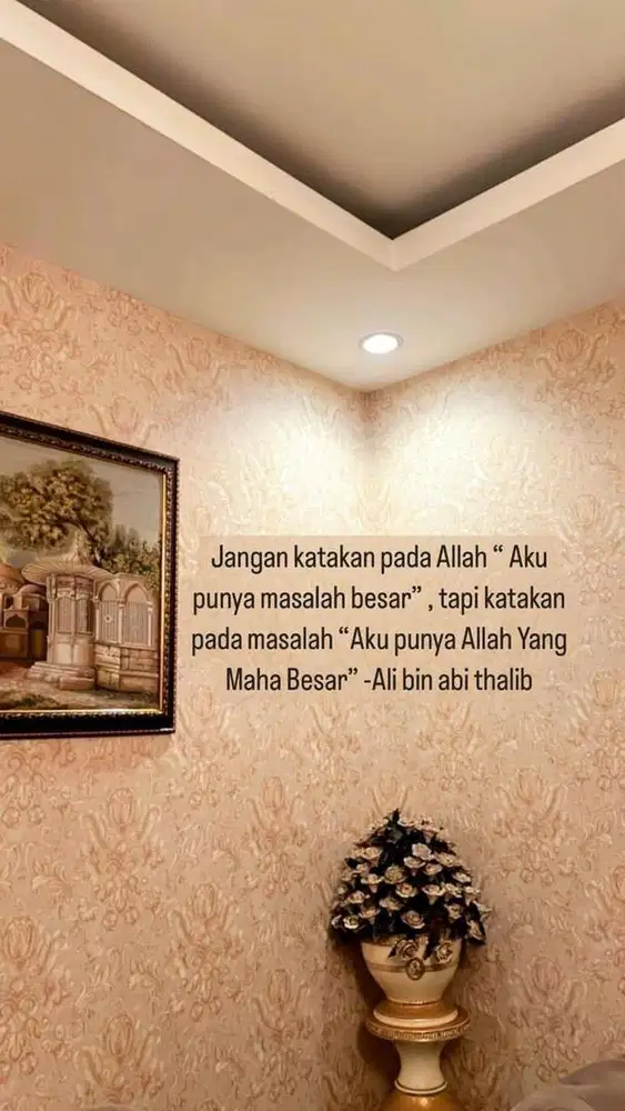 Vas gucci dengan free bunga capodimonte asli