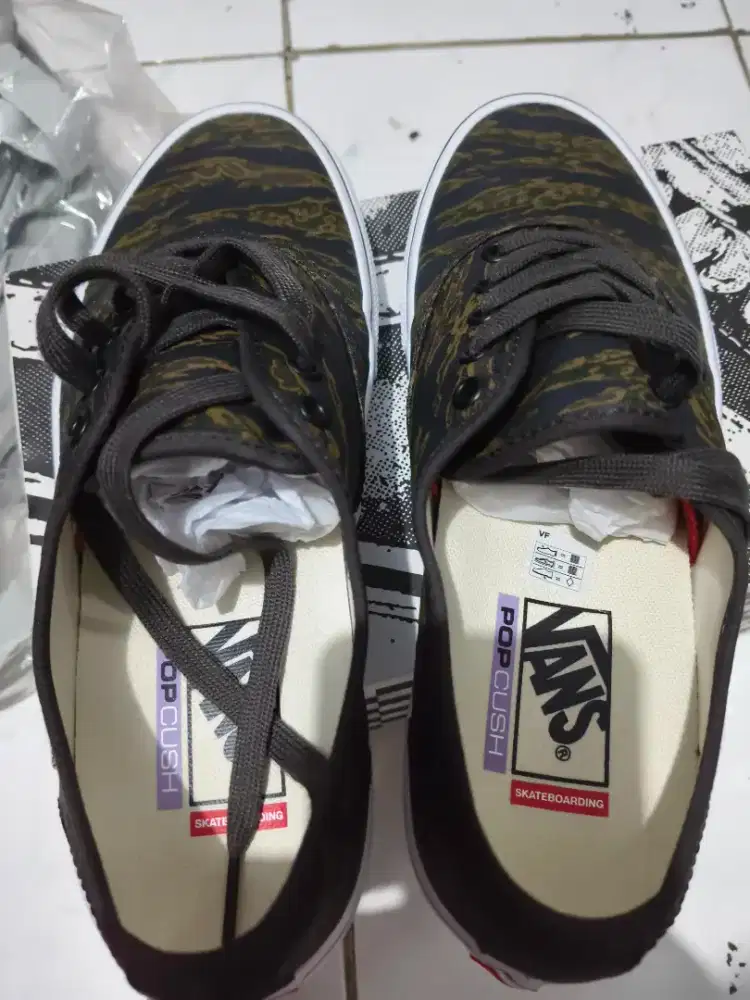 VANS SKATE AUTHENTIC SZ 42 RESMI BARU