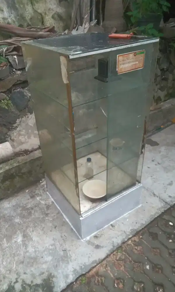 Murah Etalase Kaca 110x50x50