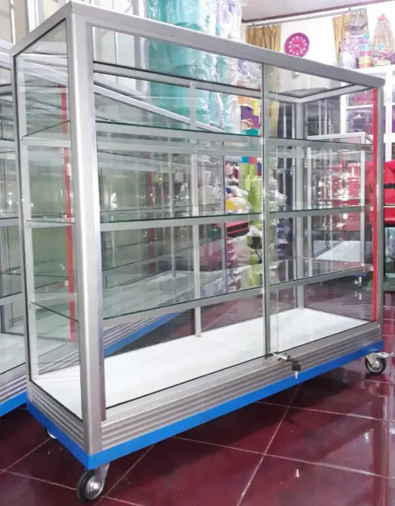 Etalase Ukuran 1,2Mx1M Pakai Roda Kaca Full 5mm
