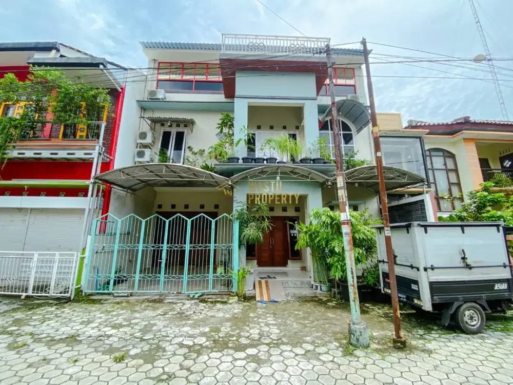 DIJUAL RUMAH SECOND 3 LANTAI DI KOTAGEDE JOGJA