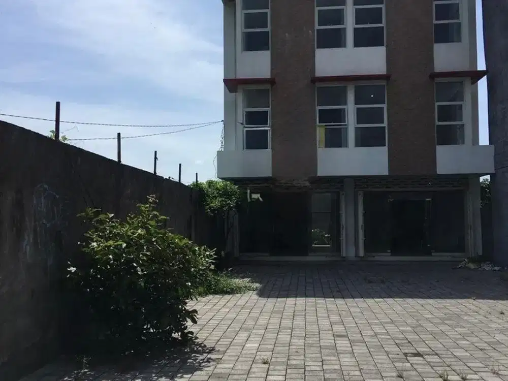 Kantor Premium 3 Lantai Disewakan, di Sunset Road, Kuta Area