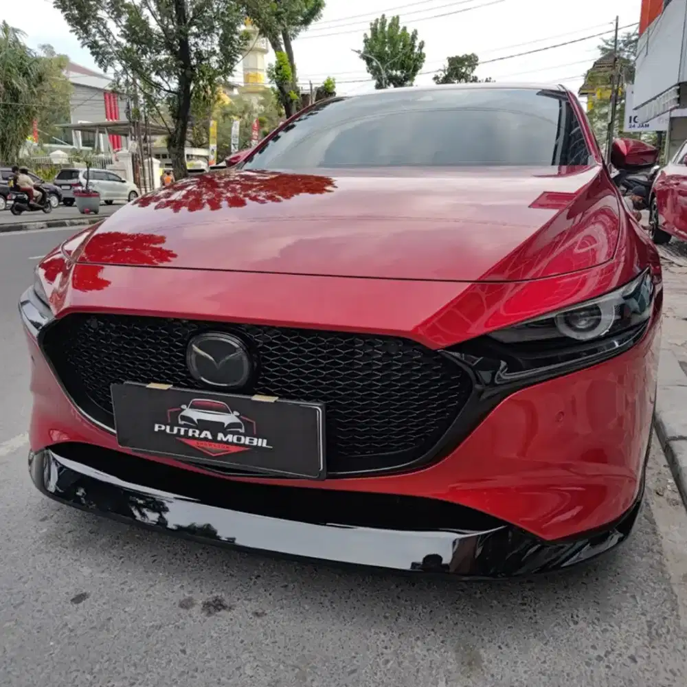 30.000km..! Mazda 3 2.0 Skyactive-G Hatchback AT 2020 Soul Red