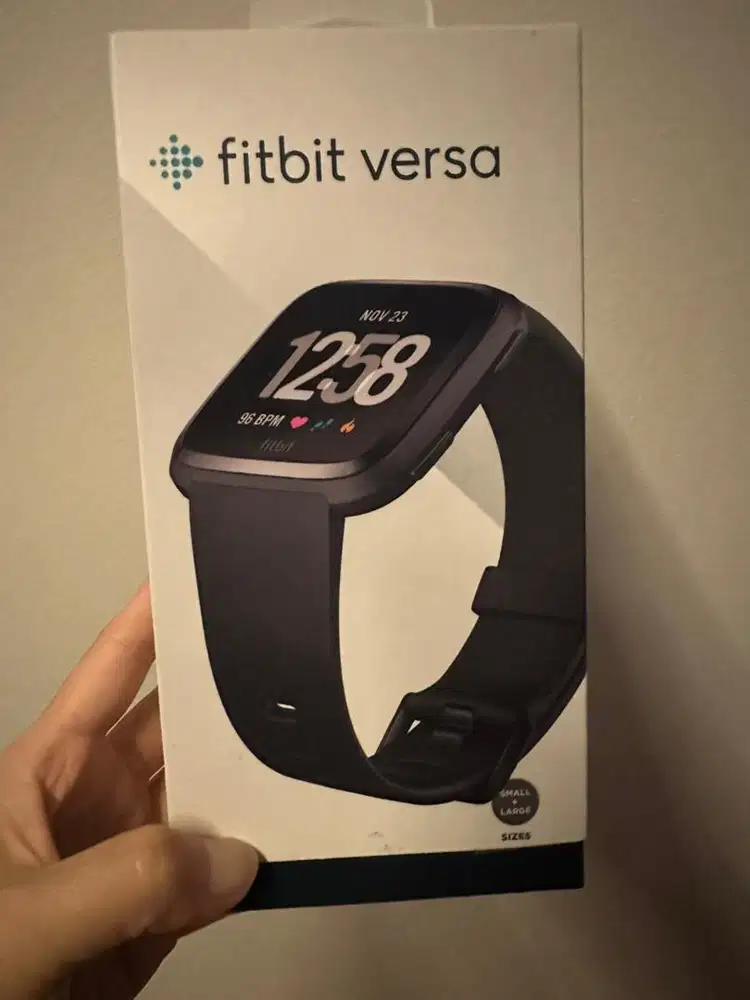 Jam tangan FITBIT VERSA