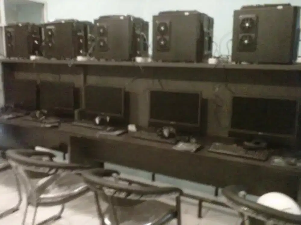 Meja Warnet Game Komputer Bekas Gamenet Online Net Borongan 20 Gandeng