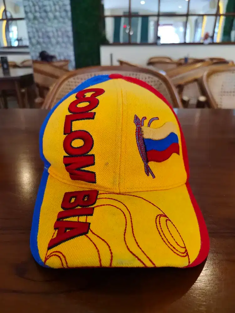 Topi Negara Colombia
