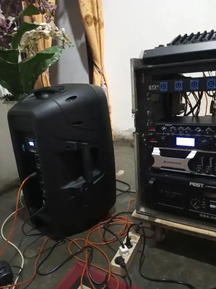 Sound sistem tinggal ngejop