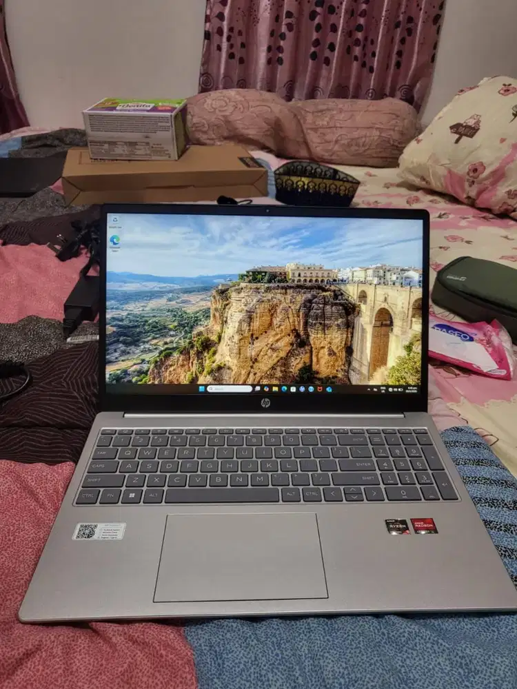 Laptop HP 15 Ryzen 5 7530U 2023