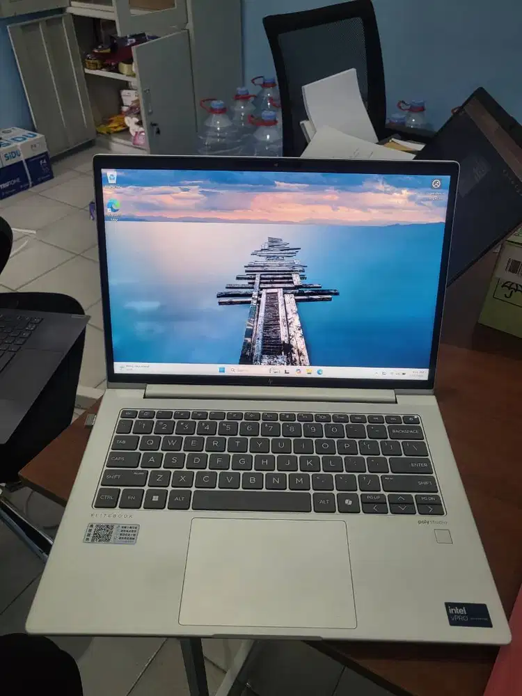 HP Elitebook 640 G11  Ultra 5 -135 AM 16 SSD 256 2024