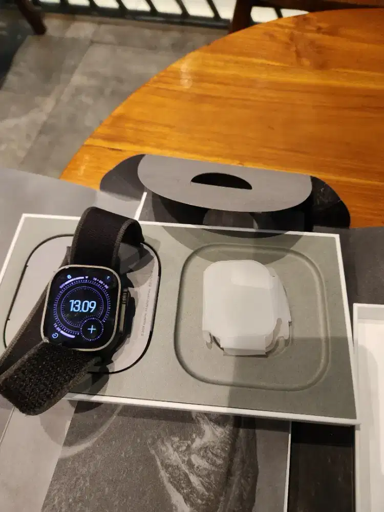 Apple watch ultra 2 black,inter
