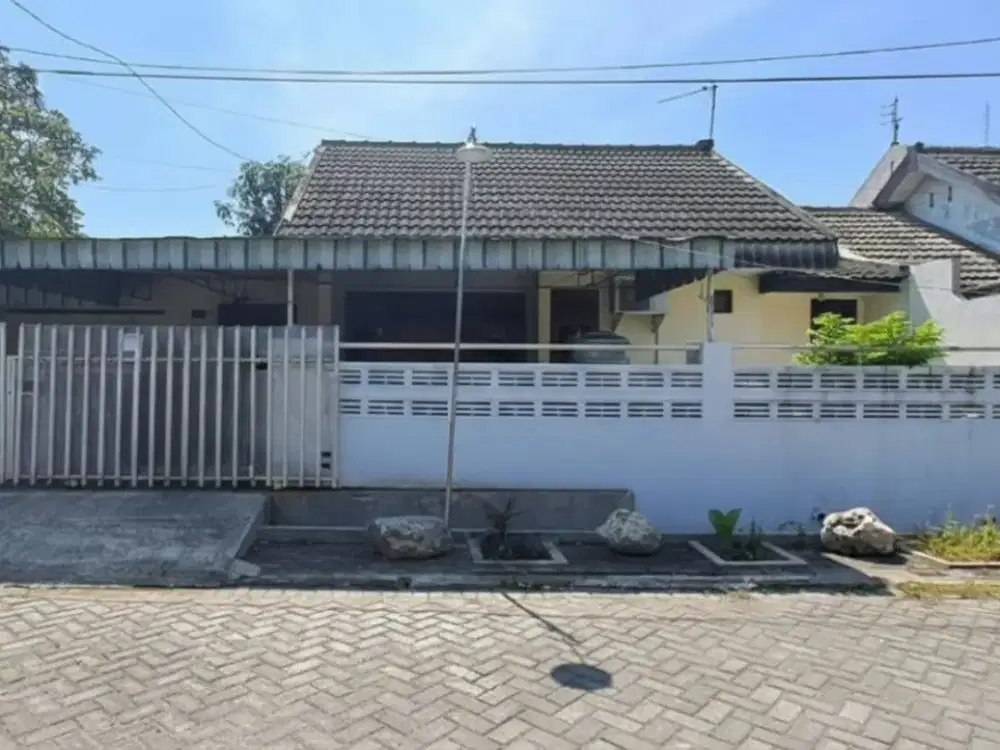 Rumah Second Wisma Tropodo Sidoarjo  Bebas Banjir