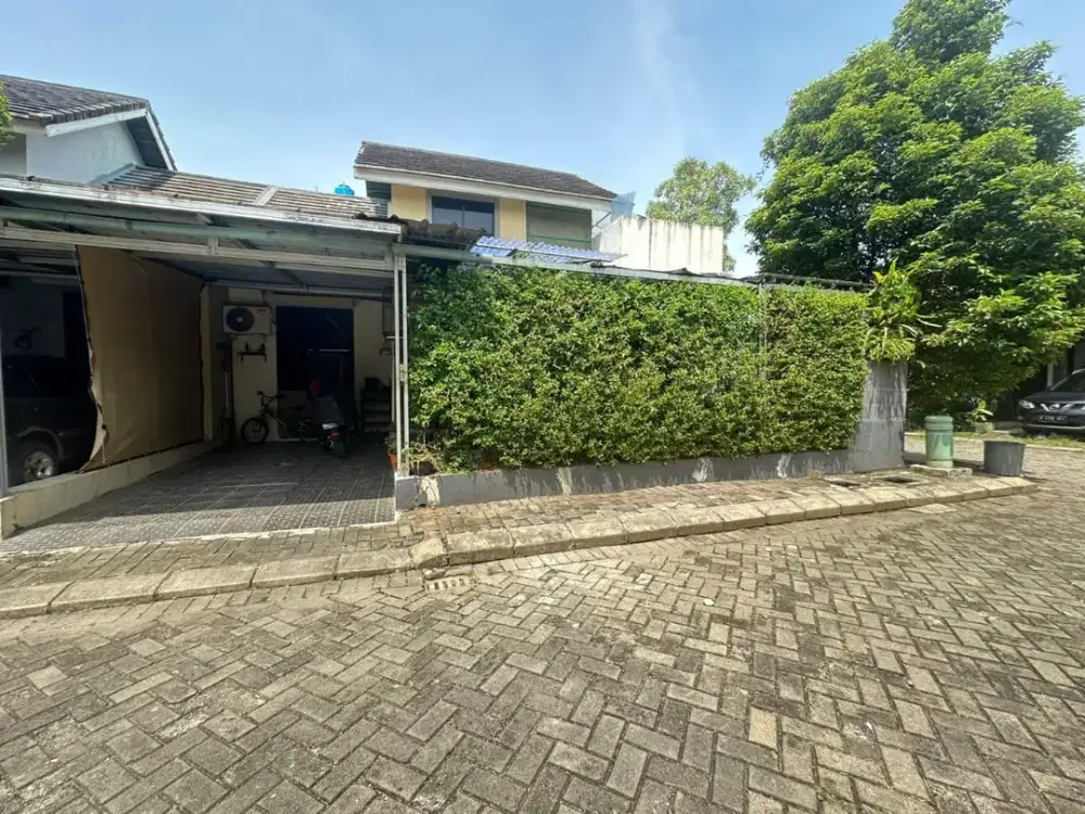 Rumah Hook DI Green Hills Estate Ciputat