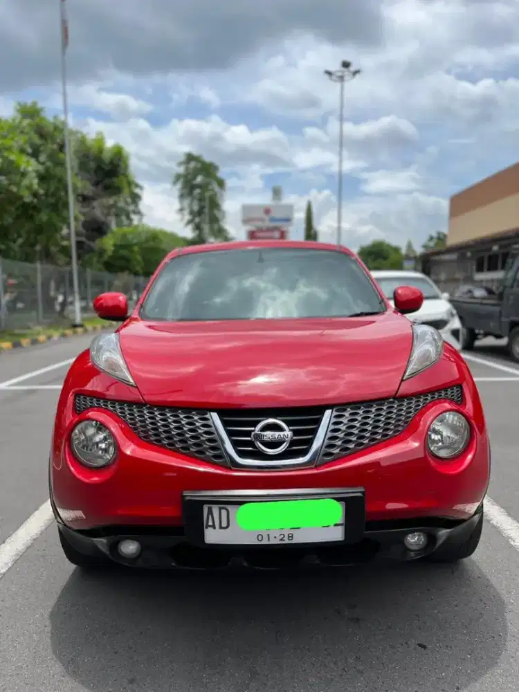 DIJUAL NISSAN JUKE 1.5(4X2) SPECIAL RED EDITION