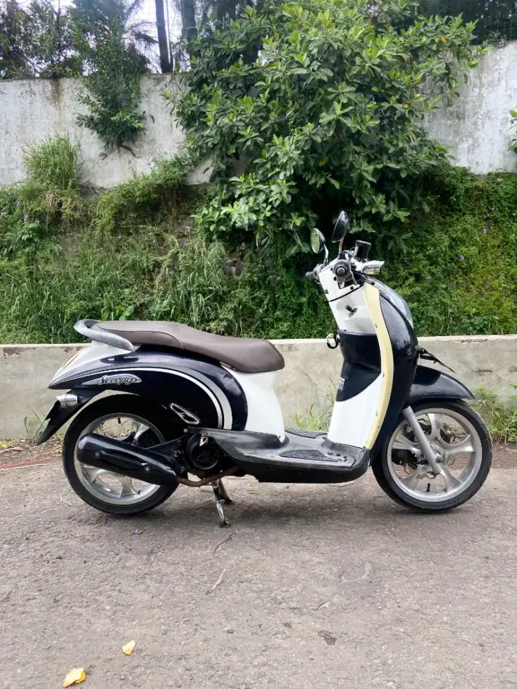 Honda scoopy 2011 mulus orsinil