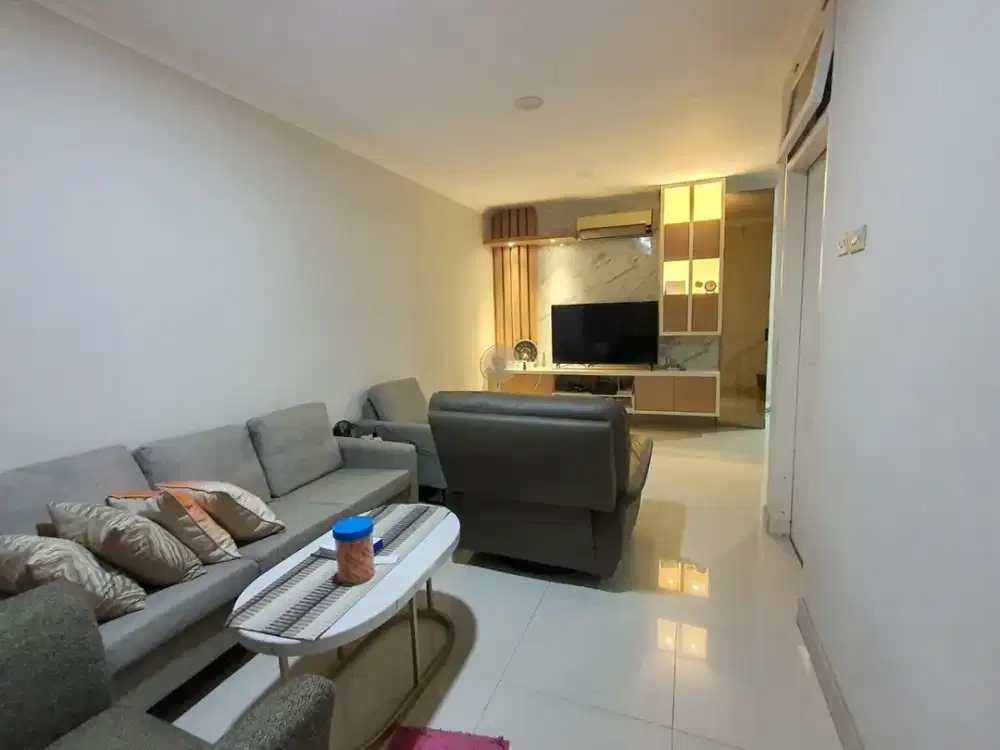 Rumah lebar jalan 4 mobil kelapa gading jarang ada