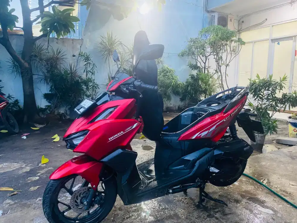 Vario 160cc th 2024 warna merah doff