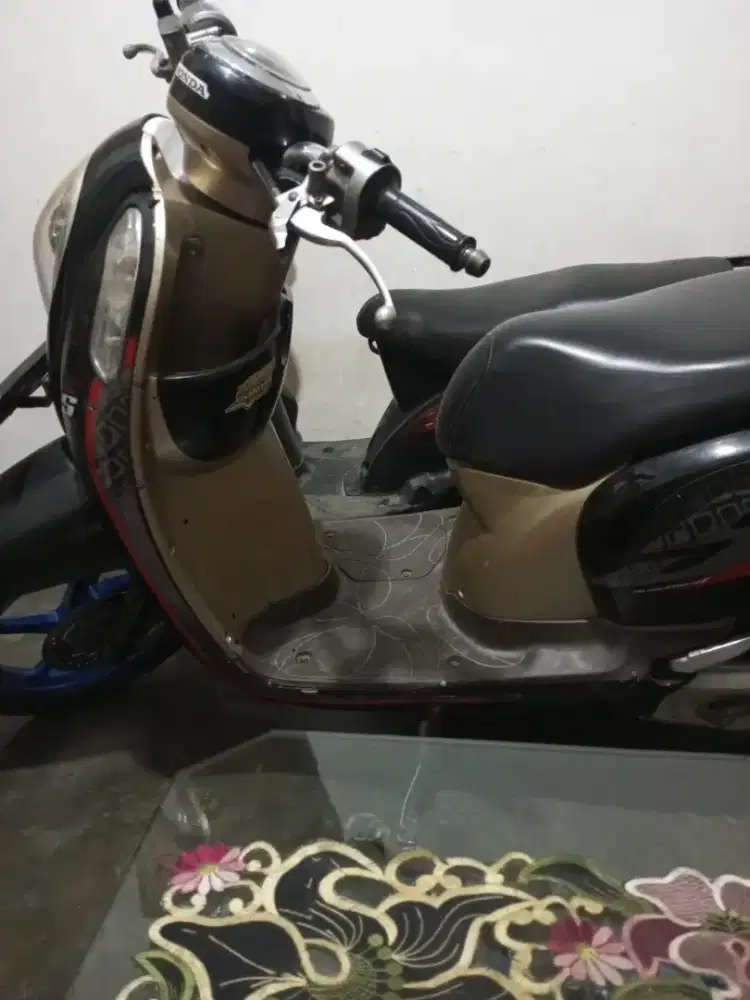 Dijual sepeda motor scoopy