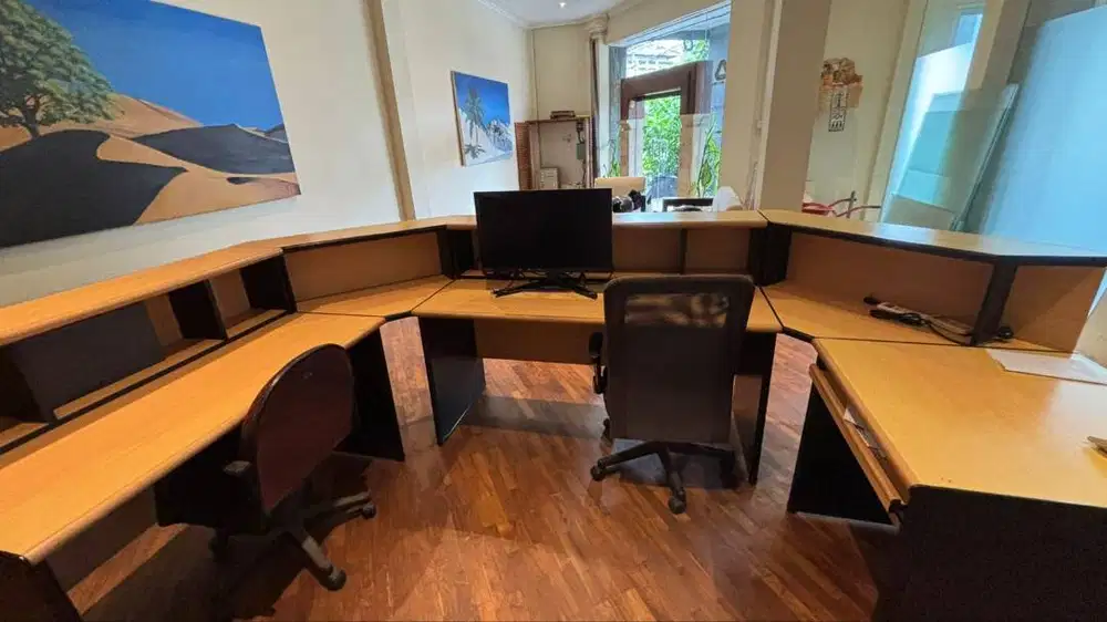 Dijual Meja Kantor/Workstation Besar Custom (Kondisi mulus dan bagus)