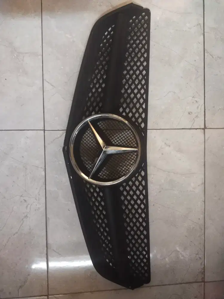 Sparepart Mobil Grille Mercedes Benz W207 W212 Coupe - Black