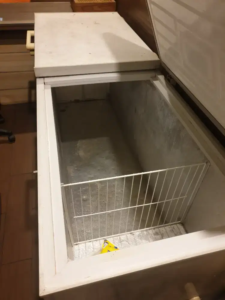 FREEZER 2 pintu BESAR 3JUTA saja