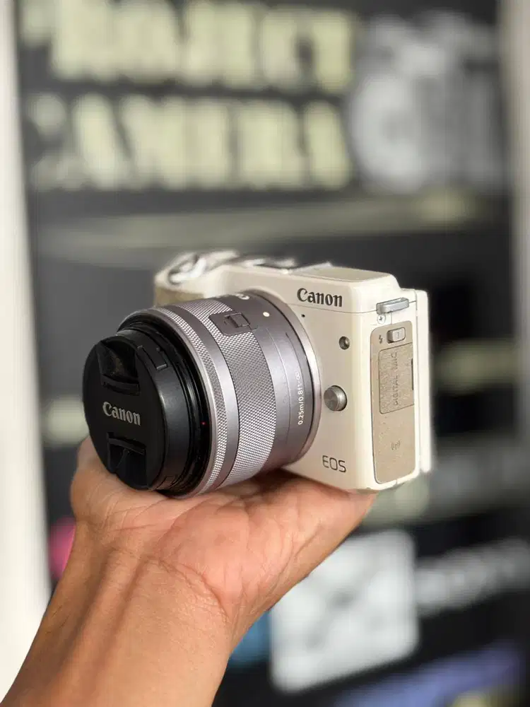 Canon EOS M3 Kit Bonus Tas dan Memory