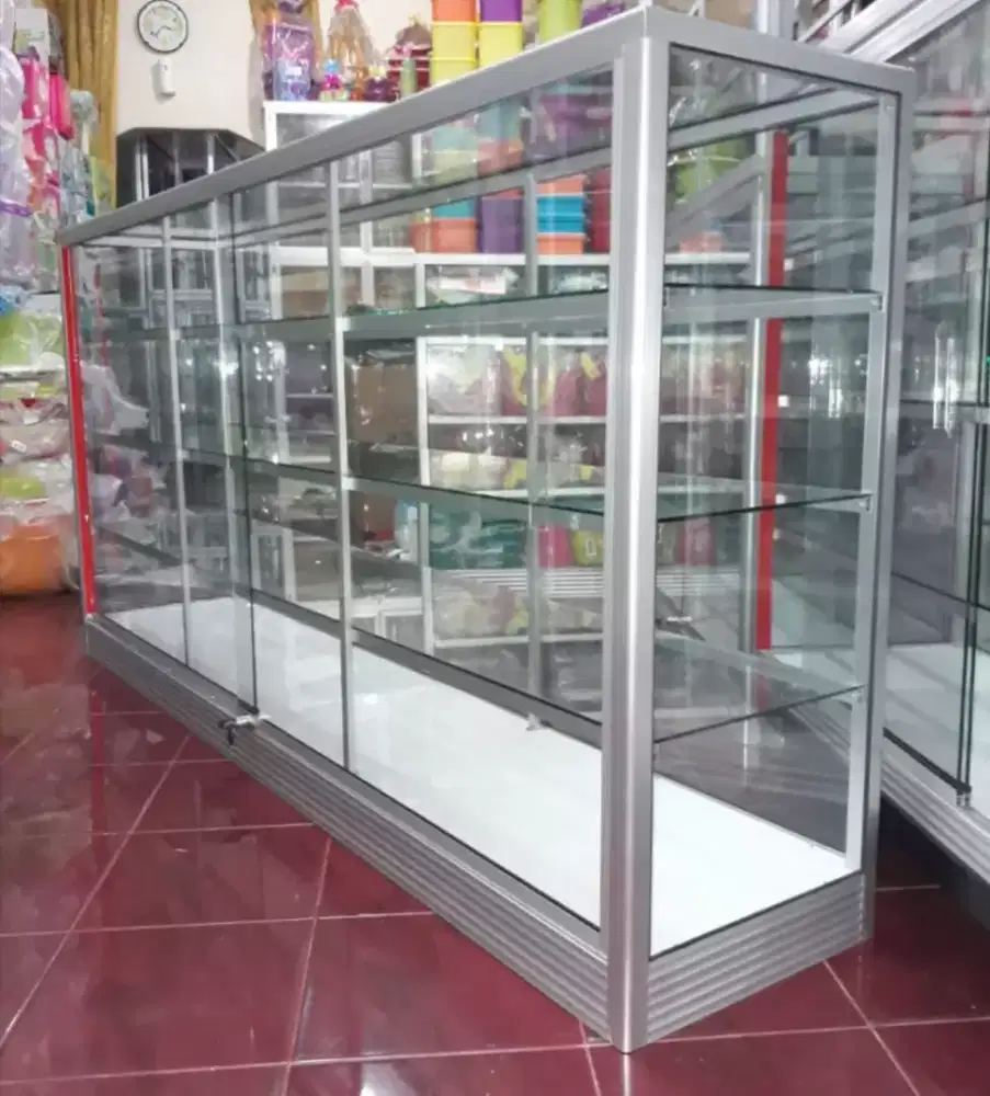 Etalase 2Mx1M Untuk Perlengkapan Usaha