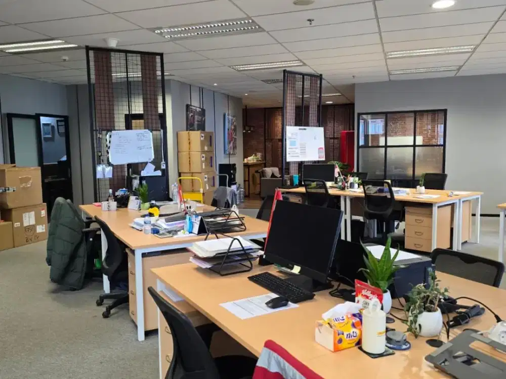 Disewa office space south quarter semi furnished di TB Simatupang Jakarta Selatan
