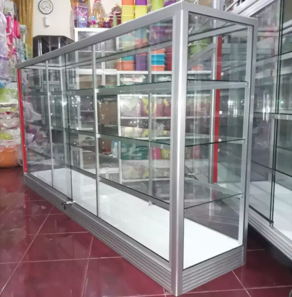 Etalase Panjang 2 Meter, Kondisi Baru, Kaca full 5mm