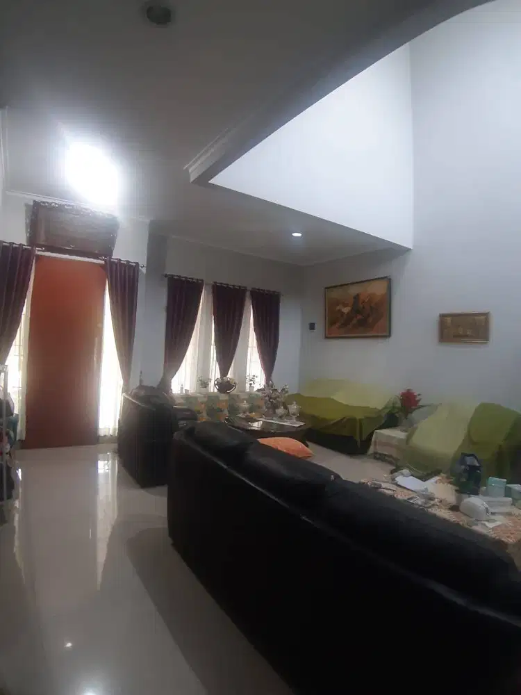 Dijual Rumah Bermuka 2 di Cherry Field Bandung