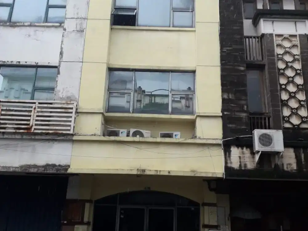 Komplek Ruko Duta Mas Fatmawati 4 Lantai , sewa 200 jt / thn