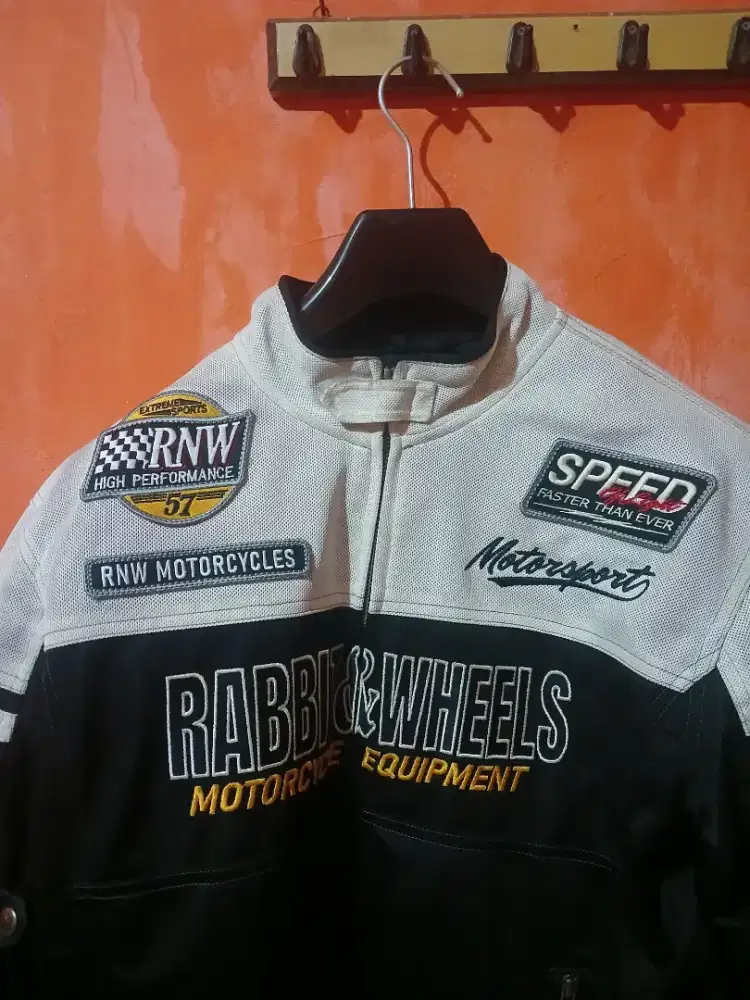 RABBIT WHEELS Adidas Nike tnf