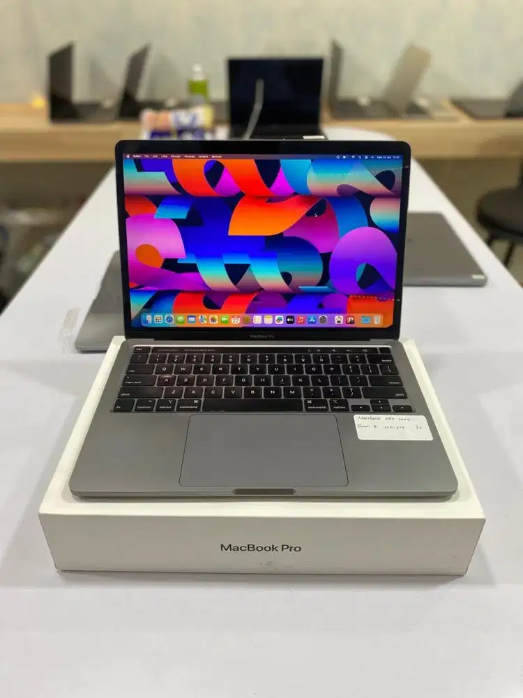 MacBook Pro 2020,i5,8/512 GB fullset